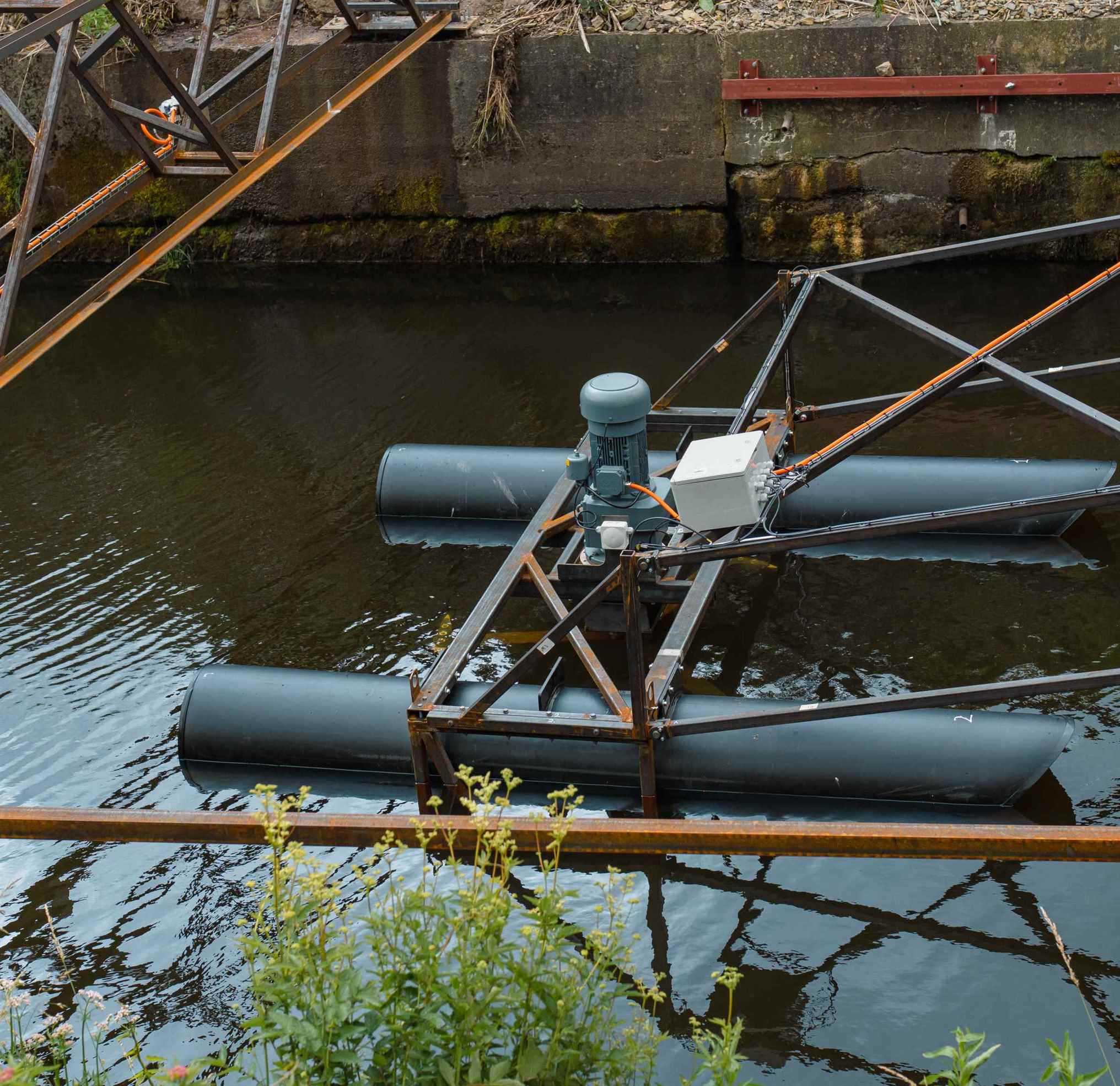 A SeaPattern floating turbine operating at a hydropower plant